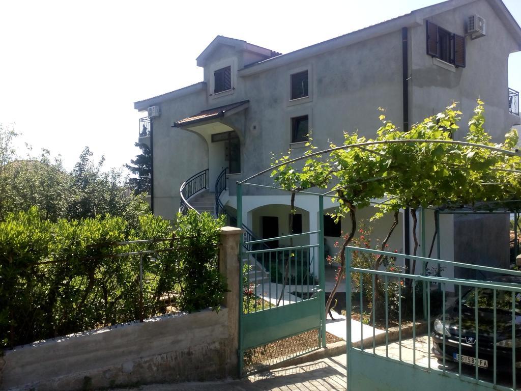 Jedro Apartmani Херцег Нови Екстериор снимка